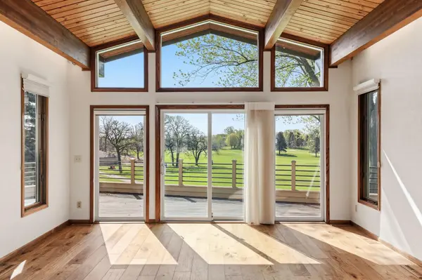 70 Valley LN, Hastings, MN 55033