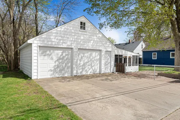 801 11th AVE SE, Austin, MN 55912