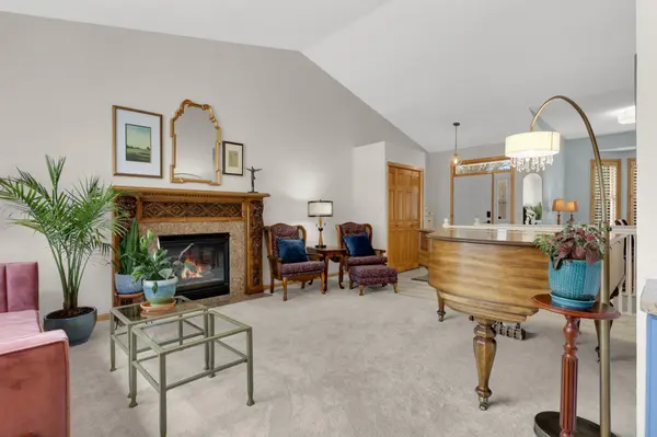 7980 Dunkirk LN N, Maple Grove, MN 55311