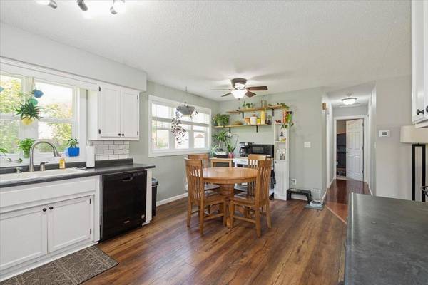 752 Lathrop DR, Northfield, MN 55057