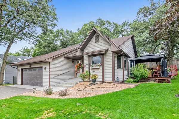 1936 121st AVE NE, Blaine, MN 55449