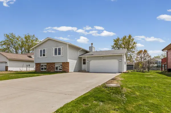 7401 75th AVE N, Brooklyn Park, MN 55428