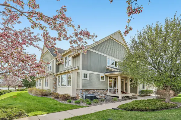 15704 Cobblestone Lake Pkwy, Apple Valley, MN 55124