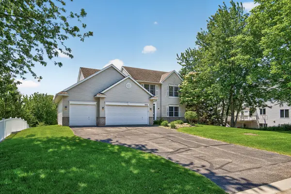 7895 Hill RD, Woodbury, MN 55125