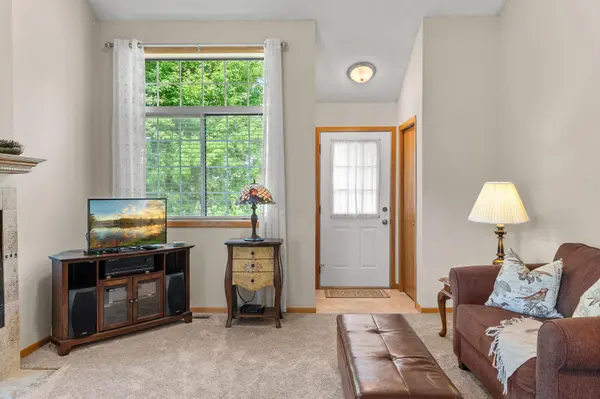 12761 Edgewater PATH, Apple Valley, MN 55124
