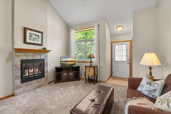 12761 Edgewater PATH, Apple Valley, MN 55124
