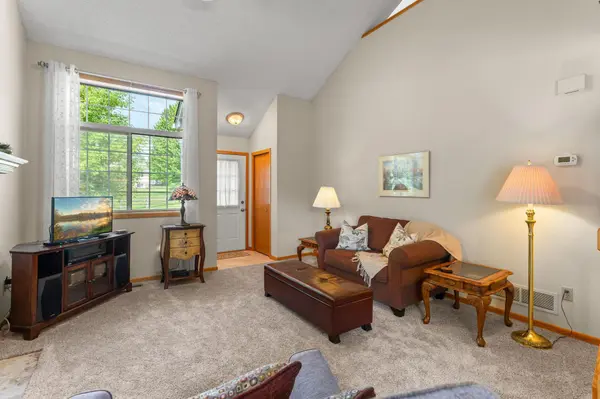 12761 Edgewater PATH, Apple Valley, MN 55124