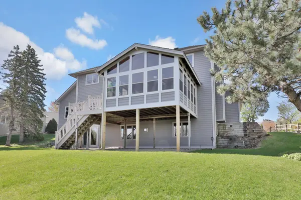 4092 Oakmede LN, White Bear Twp, MN 55110