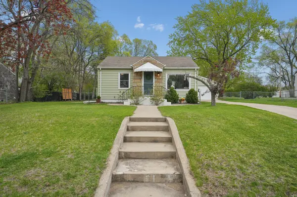 4717 2nd ST NE, Fridley, MN 55421