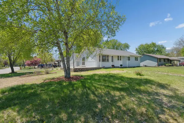2109 Yellowstone TRL, Brooklyn Park, MN 55444