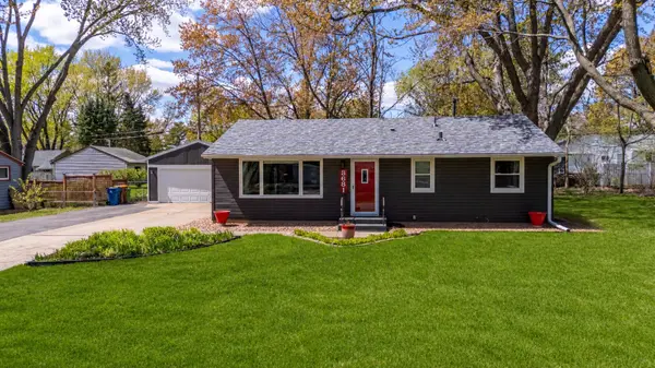 3681 Kenny LN, White Bear Lake, MN 55110