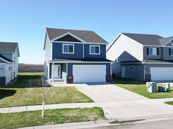 1221 46TH AVE S, Moorhead, MN 56560