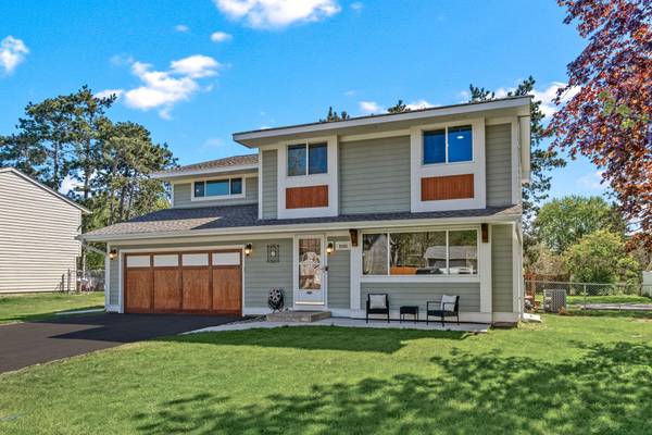 9303 Hallmark AVE S, Cottage Grove, MN 55016