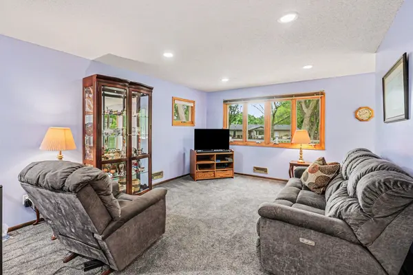 10656 104th PL N, Maple Grove, MN 55369
