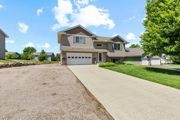 202 Summerfield LN, Waverly, MN 55390