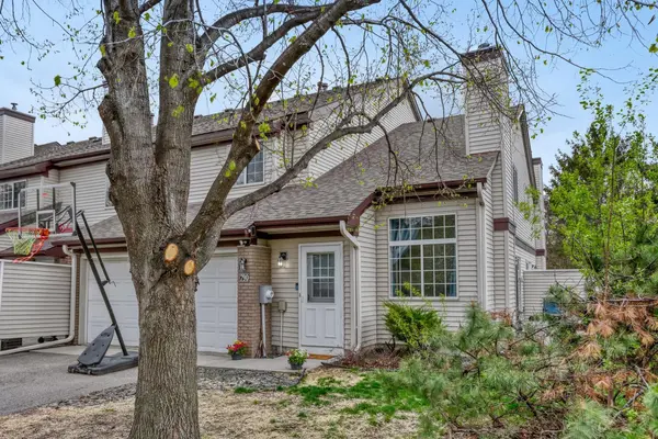790 County Road F W #66, Shoreview, MN 55126