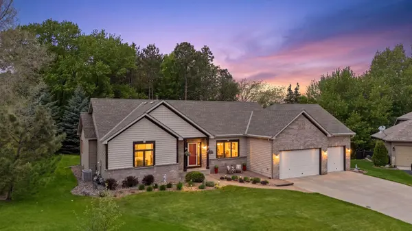 10947 Alexandra CT, Inver Grove Heights, MN 55077