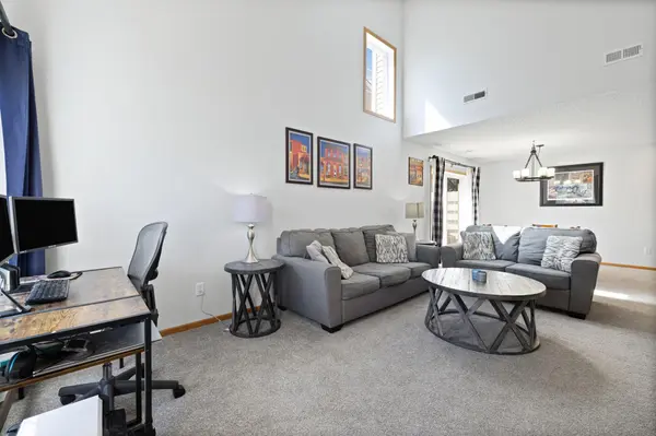 1520 Serenity LN, Waconia, MN 55387