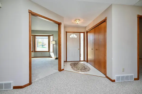 130 Benson DR, Lewiston, MN 55952