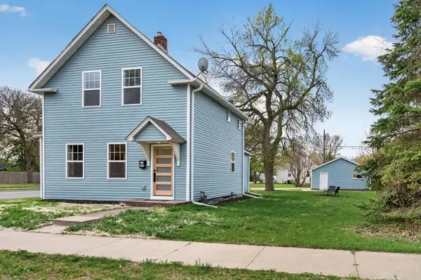 656 Madison ST, Anoka, MN 55303
