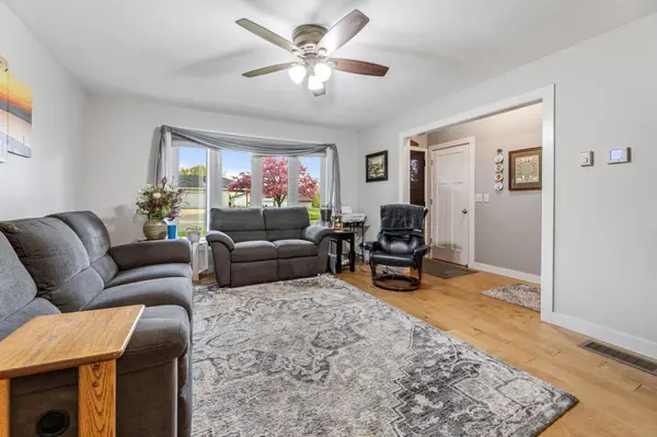 64 W 18th ST, Cochrane, WI 54622