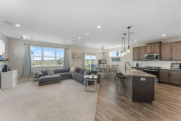 1847 Ivy ST, Shakopee, MN 55379