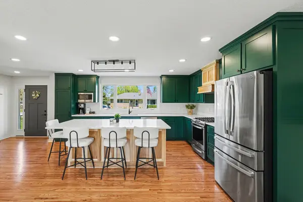2409 Gilbert LN, South Saint Paul, MN 55075