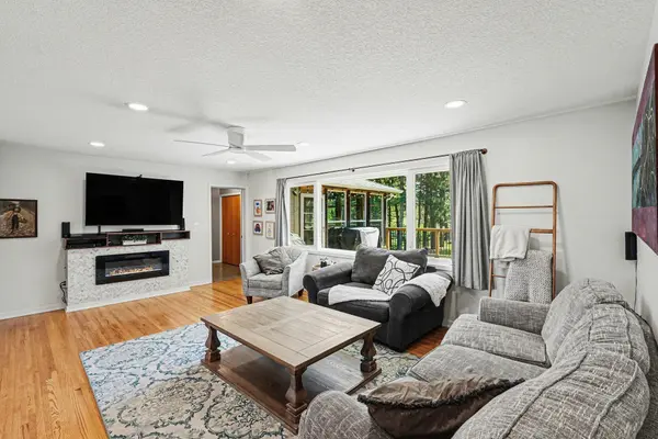 2409 Gilbert LN, South Saint Paul, MN 55075
