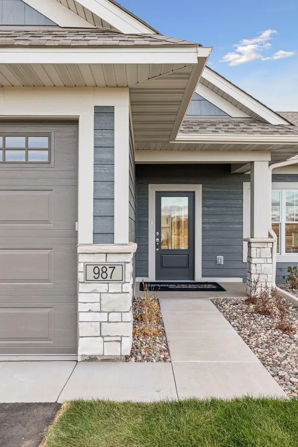 989 Turner LN, New Richmond, WI 54017