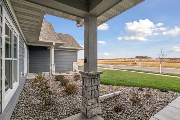 989 Turner LN, New Richmond, WI 54017