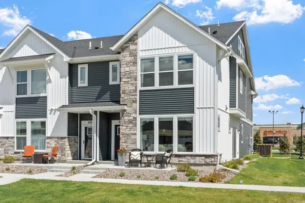625 E Blossom CIR, Orono, MN 55356