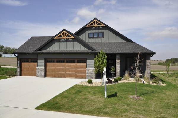1383 Falstone Alcove NE,  Byron,  MN 55920
