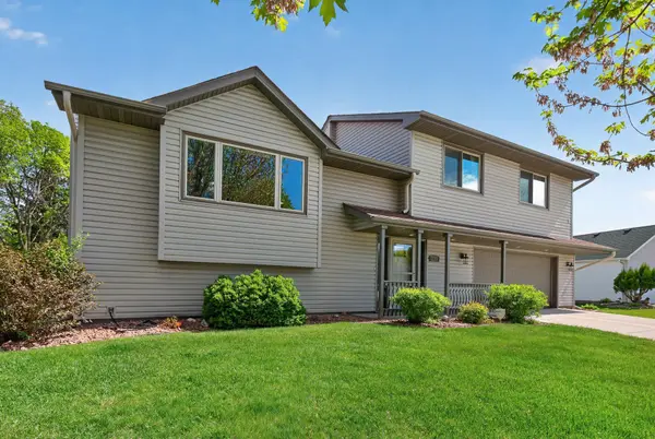 2287 Helmo CT N, Oakdale, MN 55128