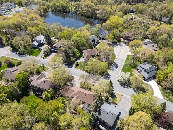 1523 Wellington WAY, Eagan, MN 55122