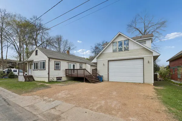 1669 Bluebird LN, Mound, MN 55364
