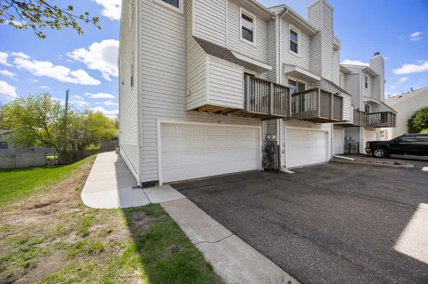 8877 42nd AVE N, New Hope, MN 55427