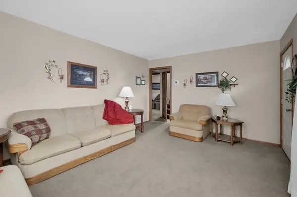 5323 6th ST NE, Fridley, MN 55421