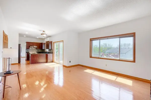 16813 Hutchinson Drive, Lakeville, MN 55044