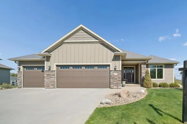1476 Century Corner LN NE, Rochester, MN 55906
