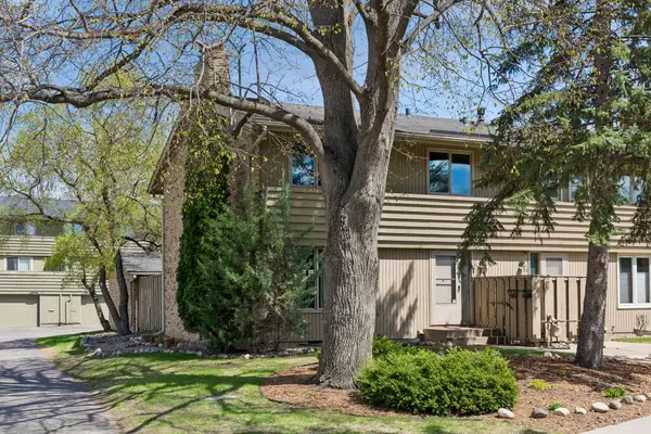 173 Windsor LN, New Brighton, MN 55112