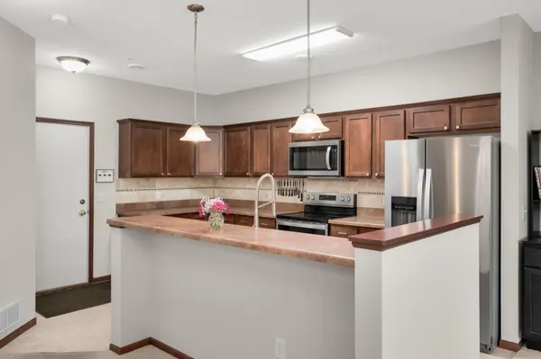 4859 Boatman LN #6602, Inver Grove Heights, MN 55076