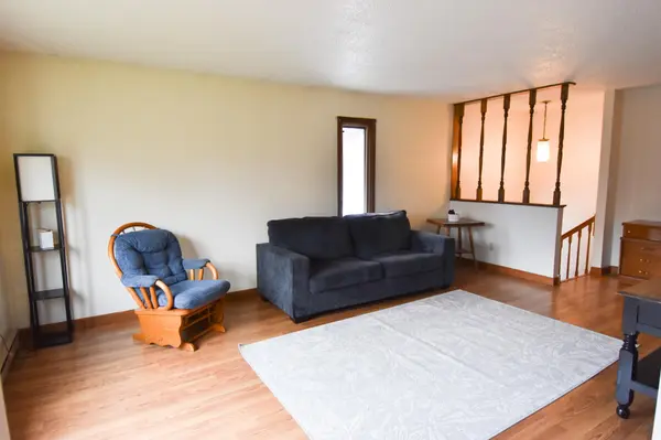 245 E Pleasant AVE, Warren, MN 56762