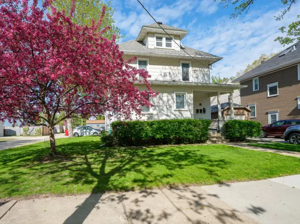 15 12th AVE NW, Rochester, MN 55901