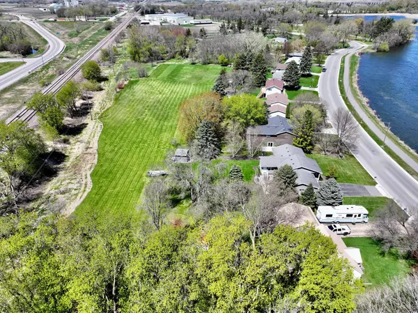 2209 Gorton AVE NW, Willmar, MN 56201