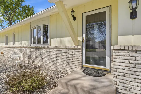 3865 Palisade PT, Eagan, MN 55122