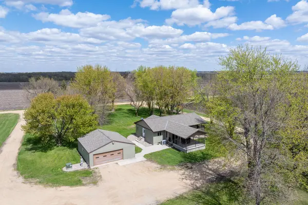 62277 142nd ST, Mapleton, MN 56065