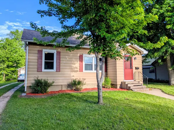 464 Grand ST, Winona, MN 55987