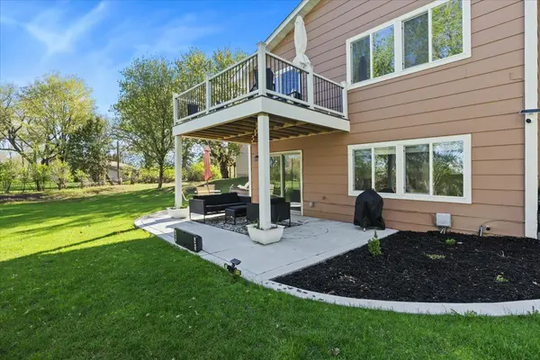 6585 Nathan LN N, Maple Grove, MN 55369