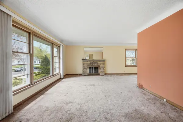 1633 Rome AVE, Saint Paul, MN 55116