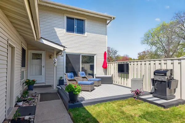 1044 Carmel CT, Shoreview, MN 55126